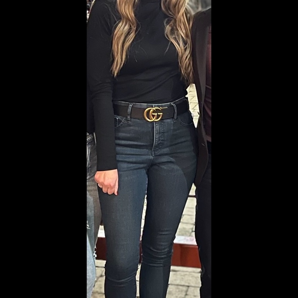 Gucci Black and Gold Reversible Leather Belt - Picture 8 of 8